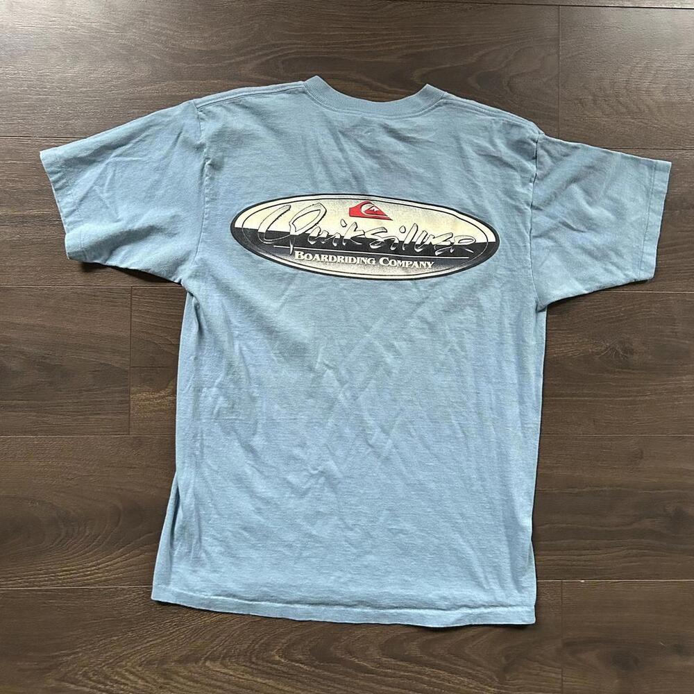 Quiksilver Men's Blue and White Tshirt